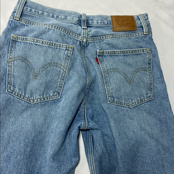 Levi’s women size 29 Dad Jean - Picture 4 of 10